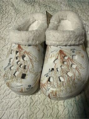 Dawgs White Faux Fur-Lined Clog Mules with Brown/Beige Camouflage Print